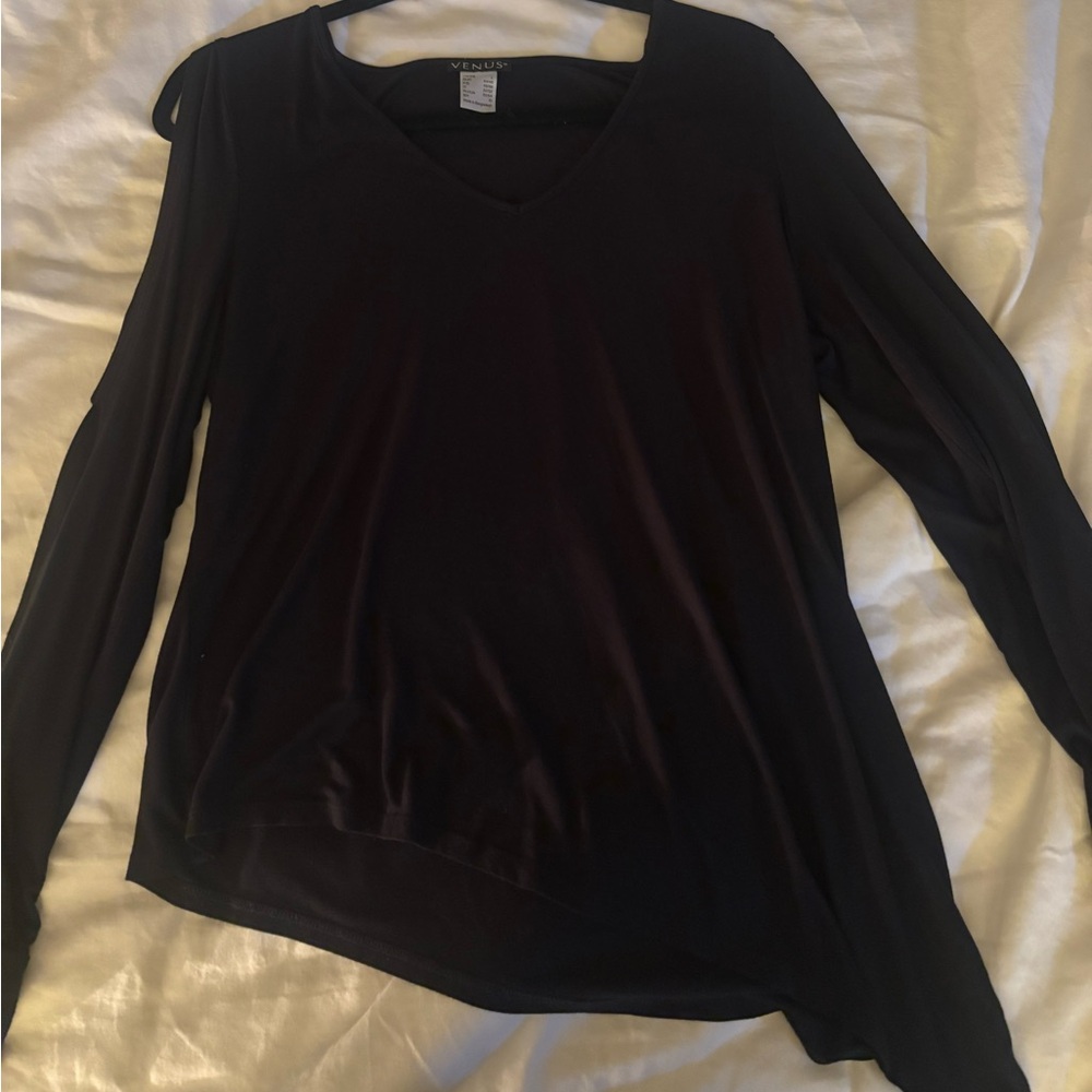 Venus Black Long Sleeve V-Neck Top